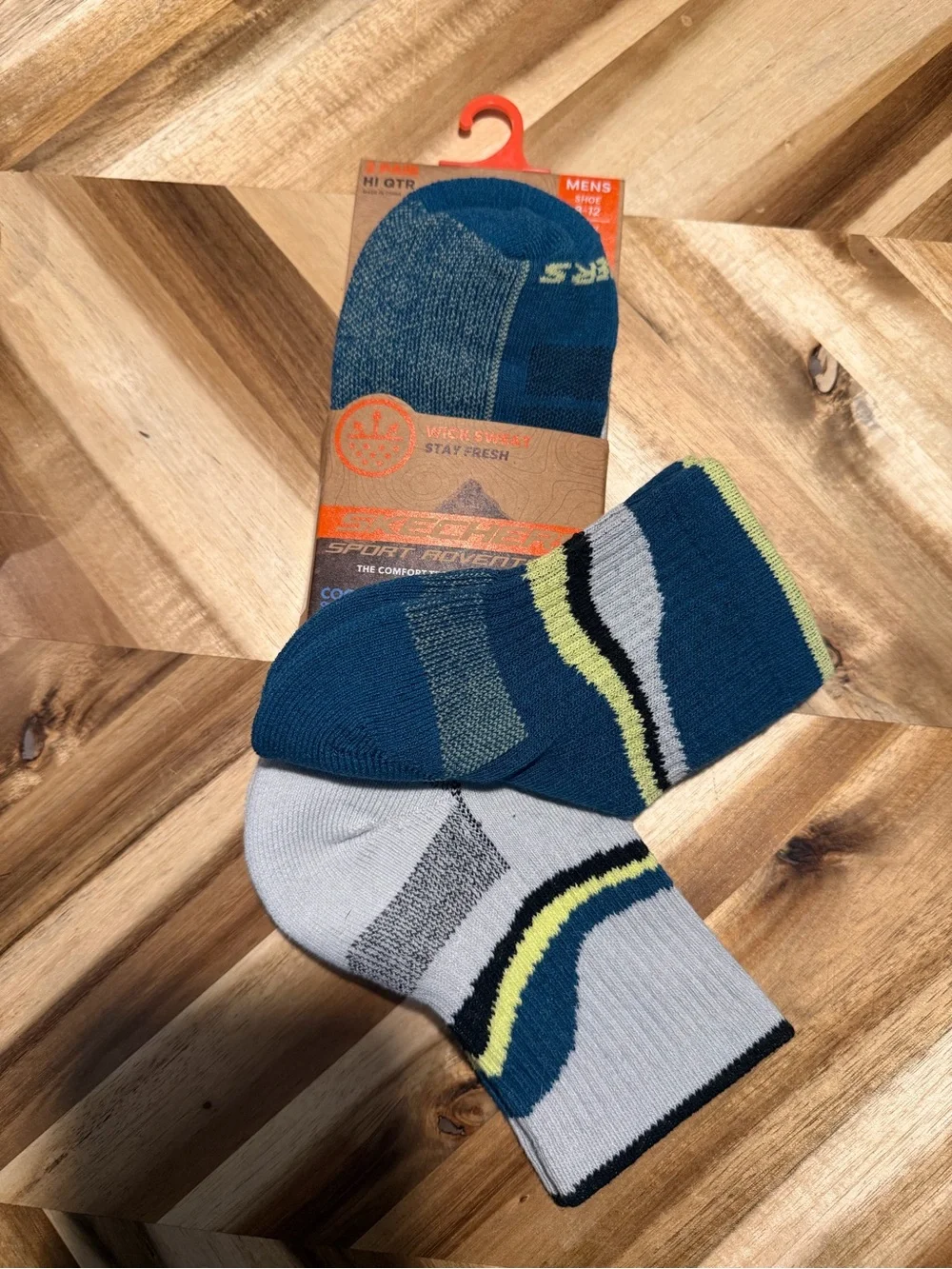 Skechers Men's Blue Crew Athletic Socks with Yellow & White Accents